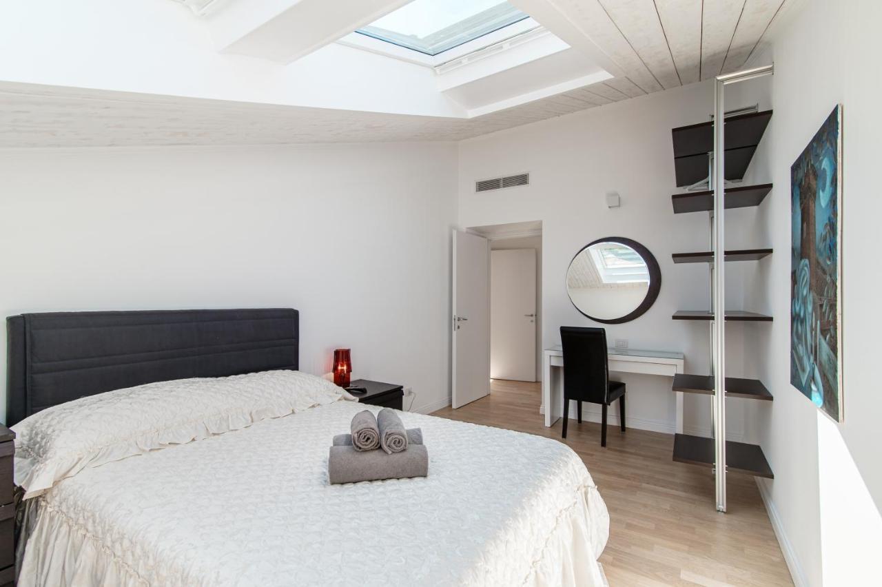 Attic 64 - The House Of Travelers Apartment Como Exterior photo