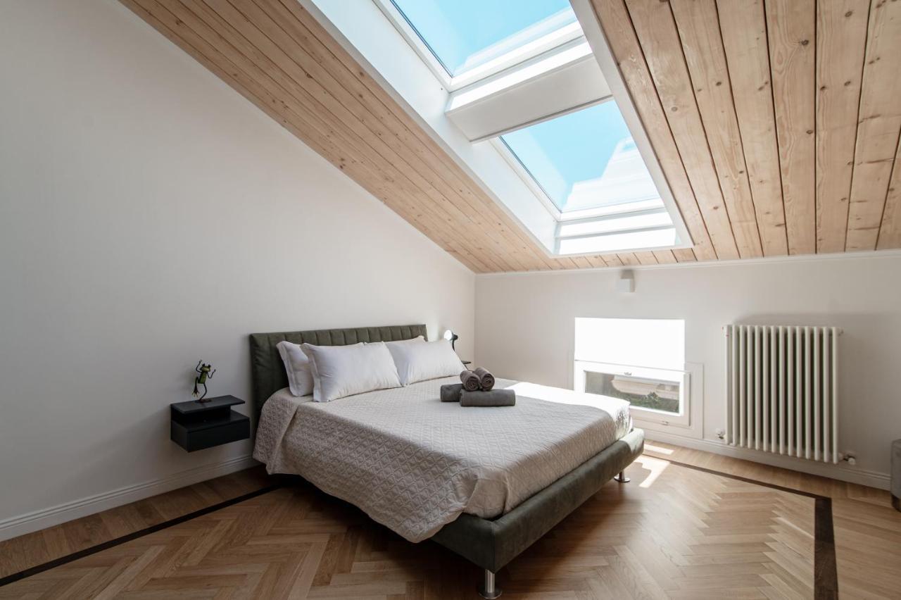 Attic 64 - The House Of Travelers Apartment Como Exterior photo